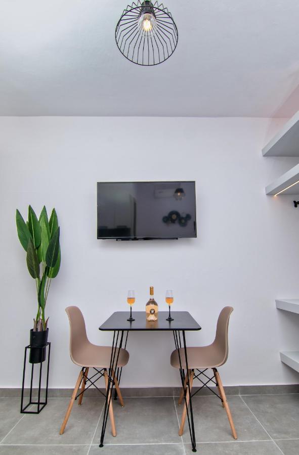 Luxury Apartment In The Center Rhodes City エクステリア 写真